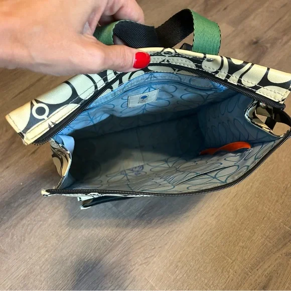 RARE! Orla Kiely Vintage Black and Cream Floral Backpack - Picture 8 of 14